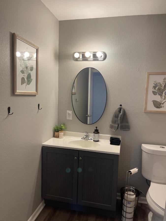 The Deannie Apt #6 - Simple And Homey 2Bd W/ Wifi Hamilton Экстерьер фото
