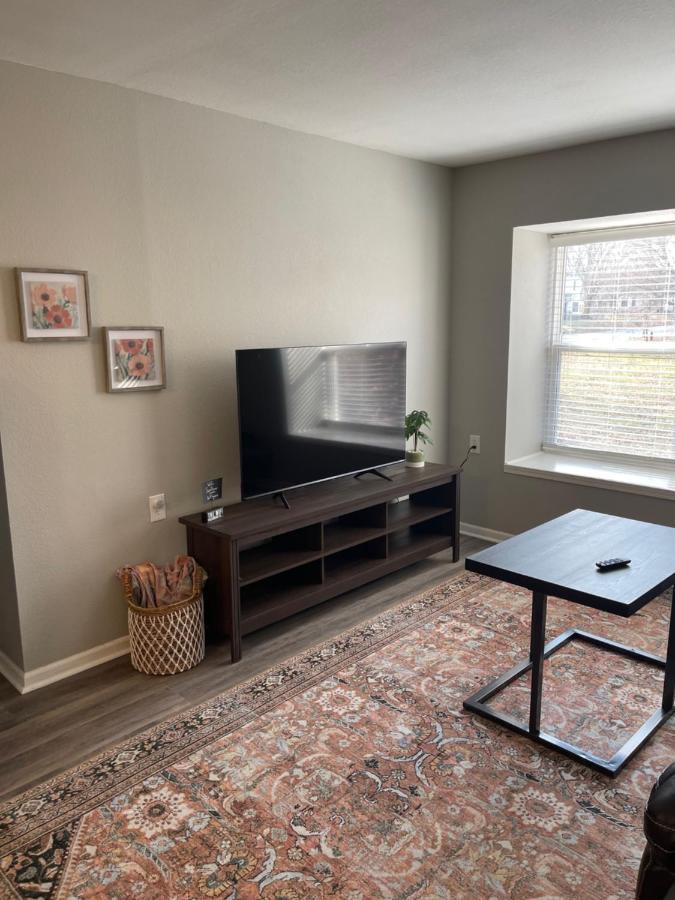The Deannie Apt #6 - Simple And Homey 2Bd W/ Wifi Hamilton Экстерьер фото